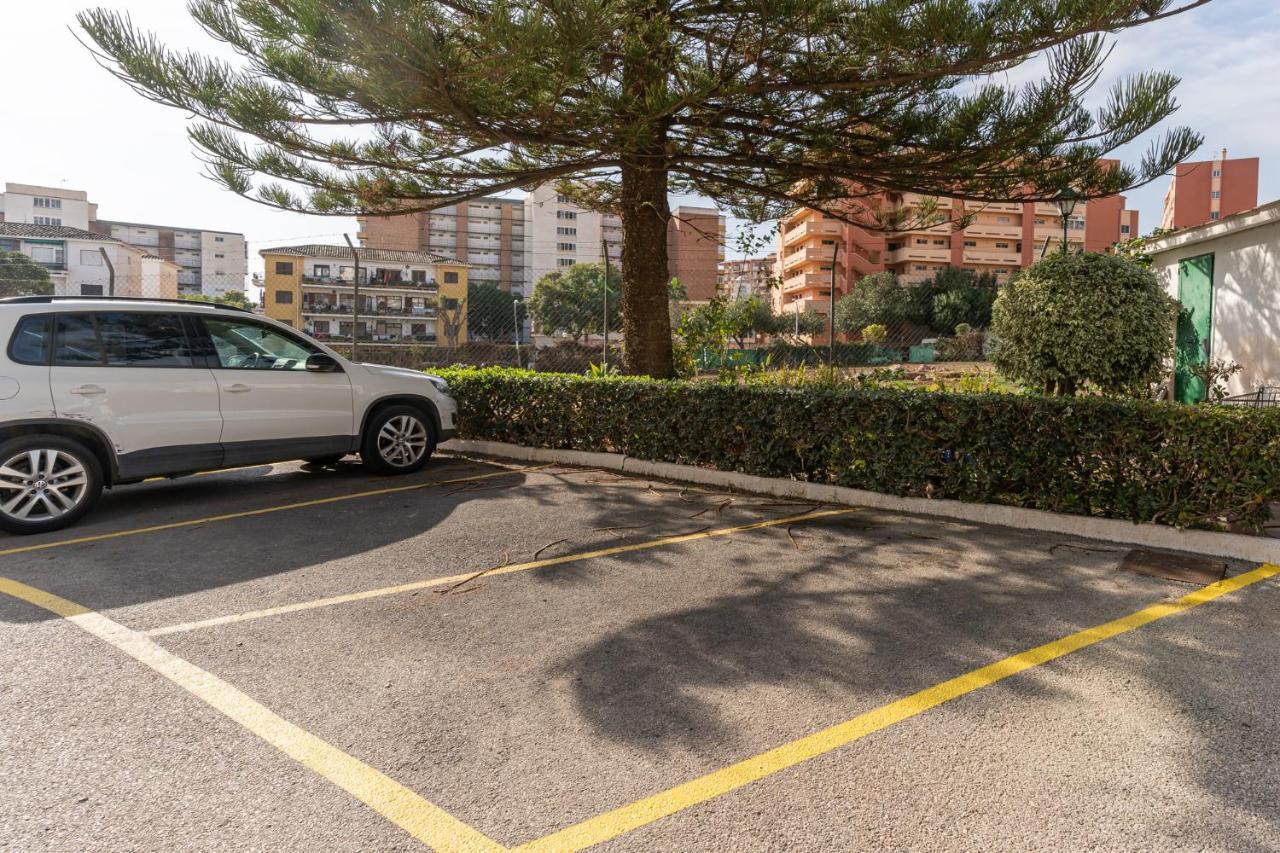 Blonzu Camerun Benalmadena Ngoại thất bức ảnh