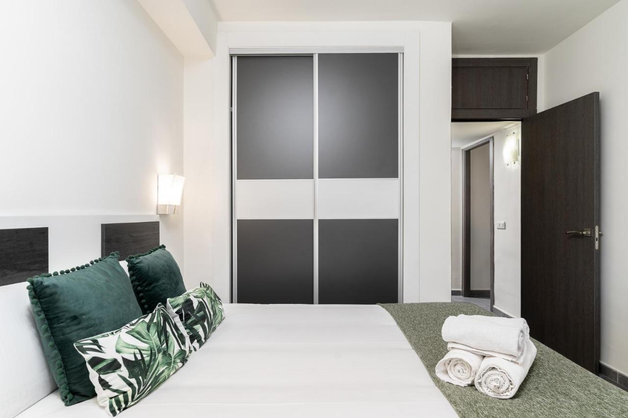 Blonzu Camerun Benalmadena Ngoại thất bức ảnh