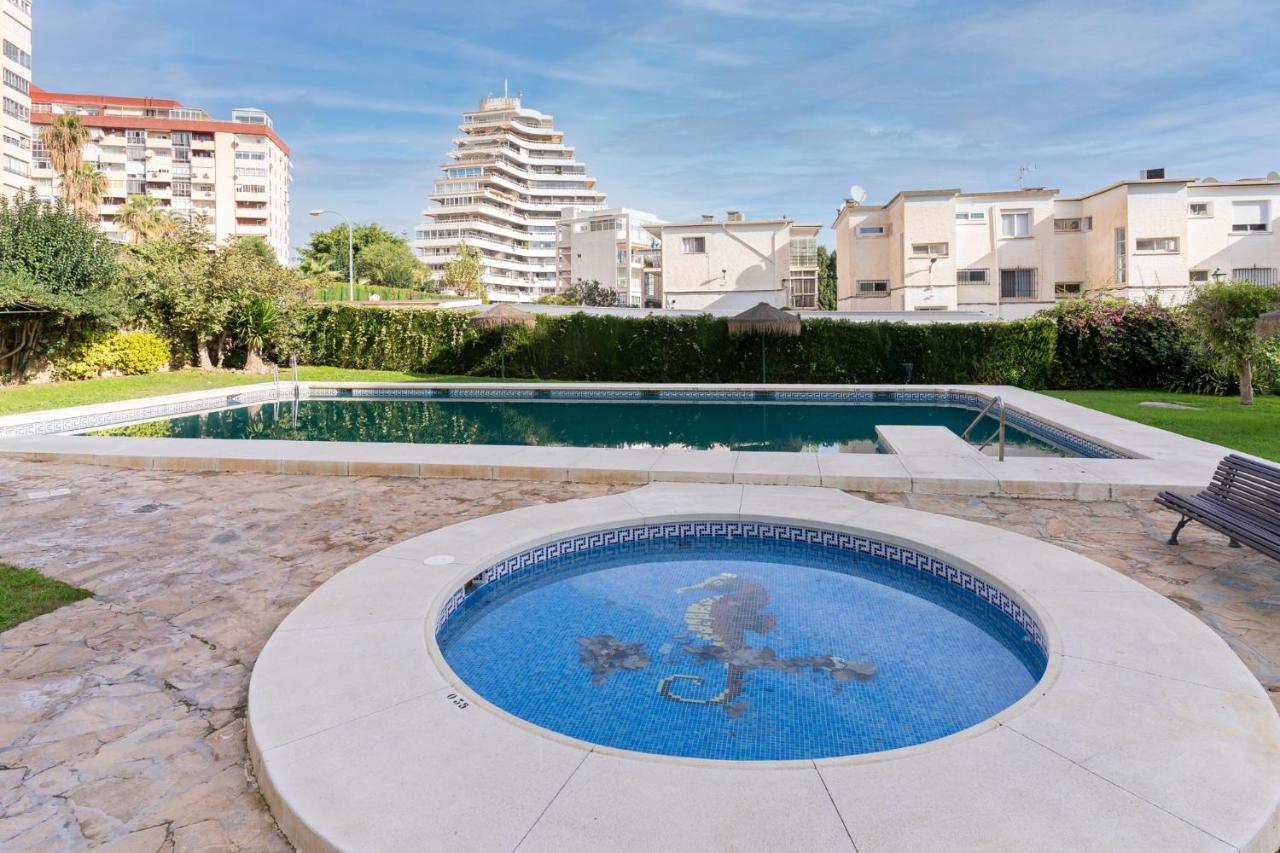 Blonzu Camerun Benalmadena Ngoại thất bức ảnh