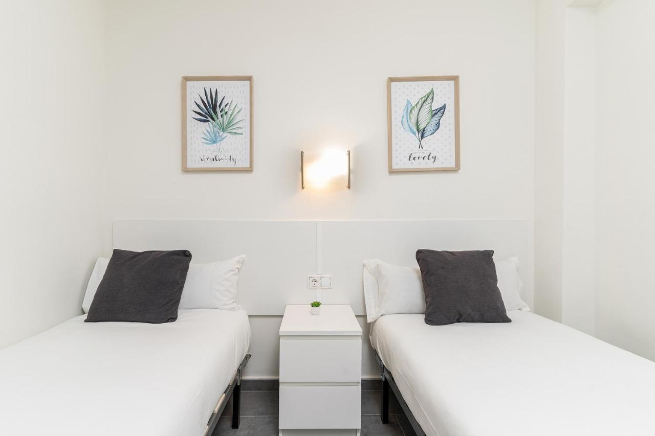 Blonzu Camerun Benalmadena Ngoại thất bức ảnh